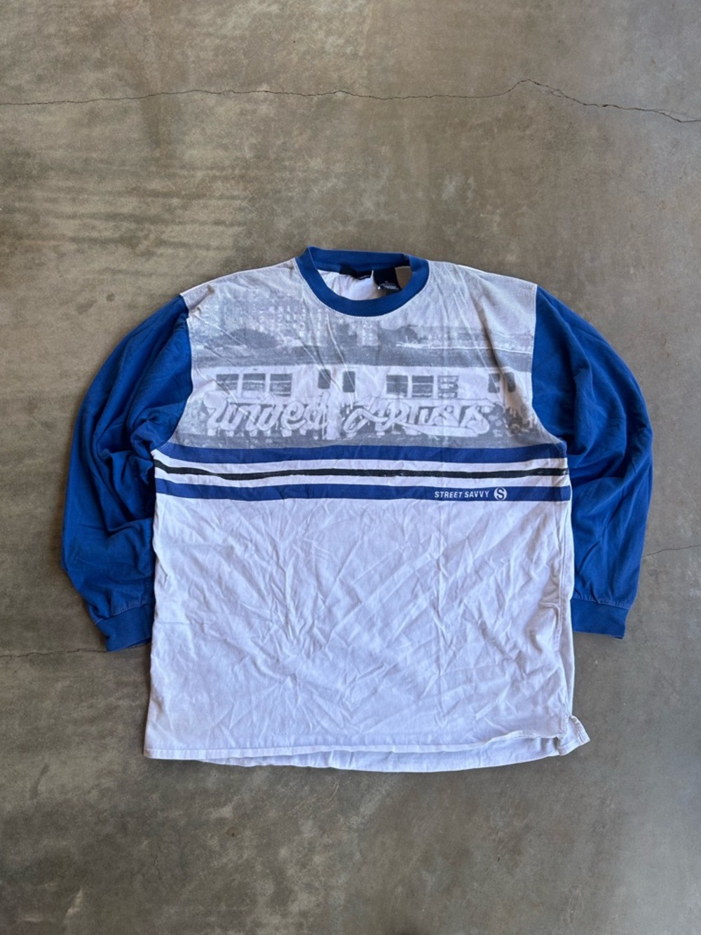 No Boundaries Blue & White Long Sleeve Graphic Tees bundle - Picture 2 of 8